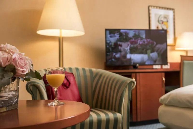 Maritim Hotel Nürnberg 4*, Núremberg Alemania