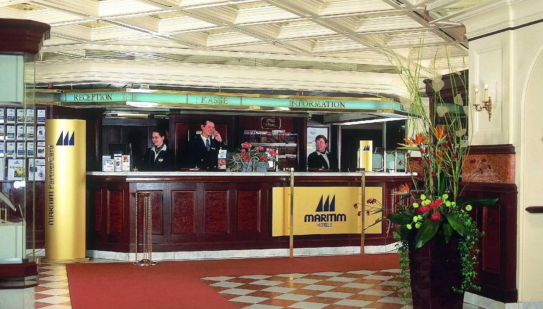 Maritim Hotel Nürnberg 4*, Núremberg Alemania